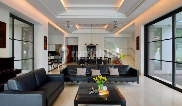 Disewakan Rumah Mewah Hoek Senopati Scbd Ada Pool Lokasi Strategis Wilayah Old Money Dekat Kemana-mana Disewakan Rumah Mewah Hoek Senopati Scbd Ada Pool Lokasi Strategis Wilayah Old Money Dekat Kemana-mana