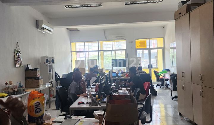 3-Storey Shop House Super Strategic Location Sawah Besar - Suitable for Business 2