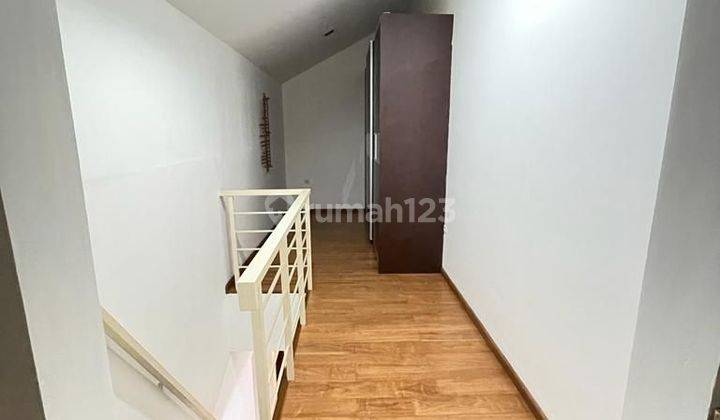 "dijual: Rumah Mewah 2,5 Lantai Di Kedoya Baru – Lt 200m², 4 Kamar Tidur, Home Theater, Semi Furnish Dengan Lantai Marmer – Harga Rp 7,5 Miliar" 2