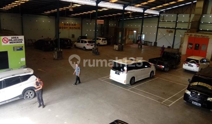 Spacious Warehouse Workshop in Telukjambe, West Karawang, Fits 95 Cars, SHM Title, Suitable for Business.