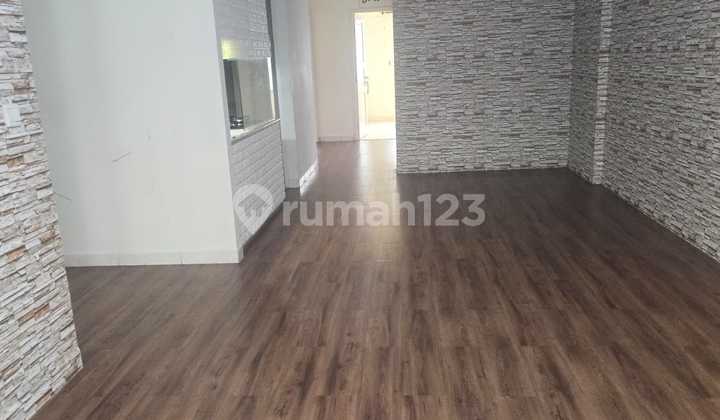 For Rent: Gading Resort Residences Apartment 103M² Semi-Furnished (Kitchen Set & AC) with View of Moi & Pool - 3+1 Bedrooms, 2+1 Bathrooms