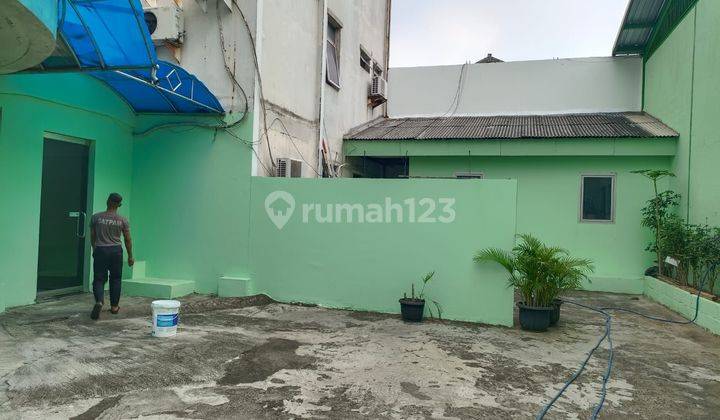 Kesempatan Investasi! Gedung Ex Showroom 5 Lantai di Pasar Baru – Rp. 50 M
Nego Ampe Deall 2