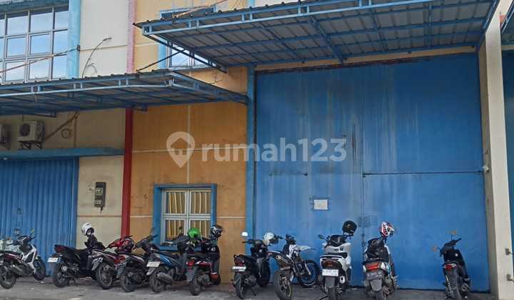 Dijual Gudang Strategis di Cikupa, Tangerang - Lt 914 M² / Lb 545 M² (Diskon 20%)Gudang Siap Pakai Lokasi Strategis di Kawasan Cikupa, Tangerang.