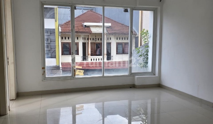 Rumah 2.5 Lantai Lokasi Strategis Dekat Jalan Utama Boulevard | Kelapa Sawit Kelapa Gading 2