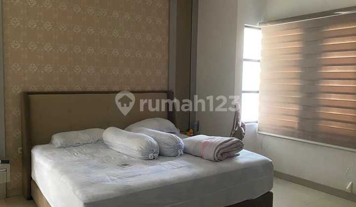 Disewakan Rumah Gading Residence LT 230M² Full Furnished Kelapa Gading..3.+ 1Kt Disewakan Rumah Gading Residence LT 230M² Full Furnished Kelapa Gading..3.+ 1Kt