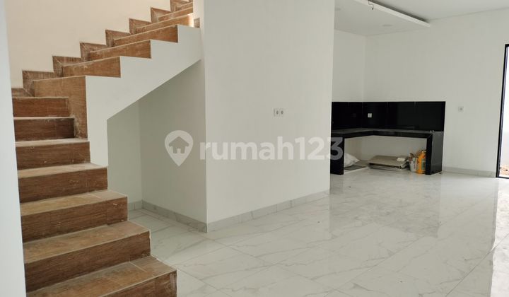 Kavling Dki, Meruya Utara Jakarta Barat, Rumah Baru 2 Lantai  Modern  2