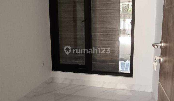 Dijual Rumah 3 Lantai Di Sunter Hoek, Brand New 2