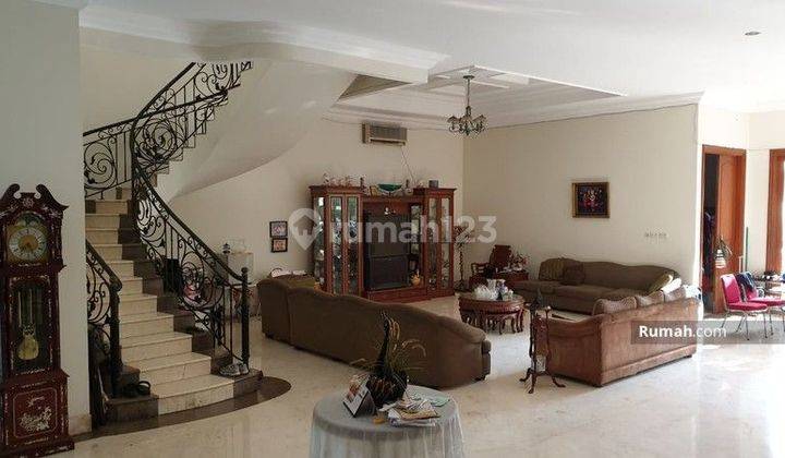 Dijual Rumah di Pondok Indah 2 lantai, Jakarta Selatan
 1