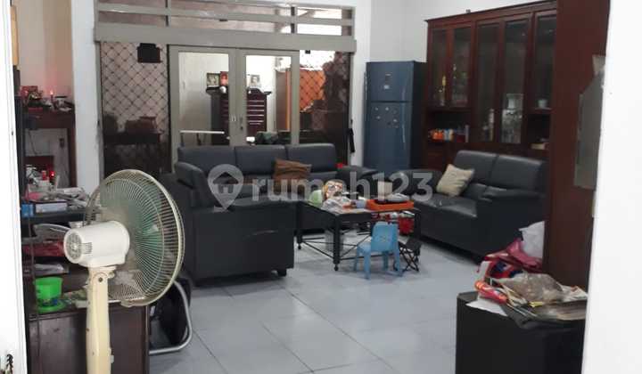 Dijual Rumah Tua di Kelapa Puyuh Kelapa Gading