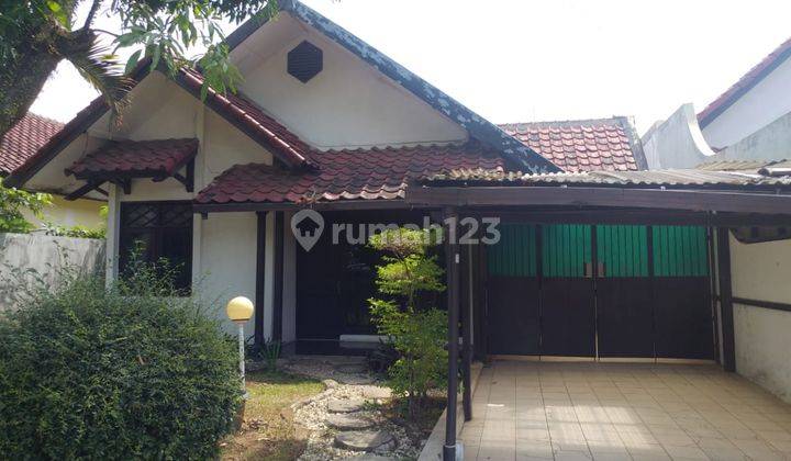 Rumah nyaman di komplek Antapani Jl. Purwakarta 1