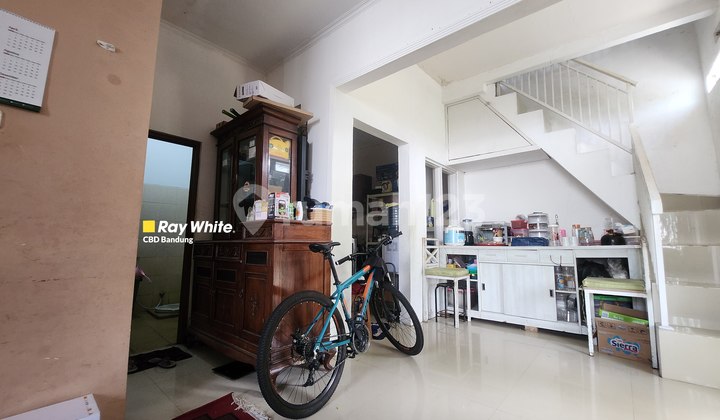 Rumah 2 lantai dekat Cicaheum view kota Bandung 2