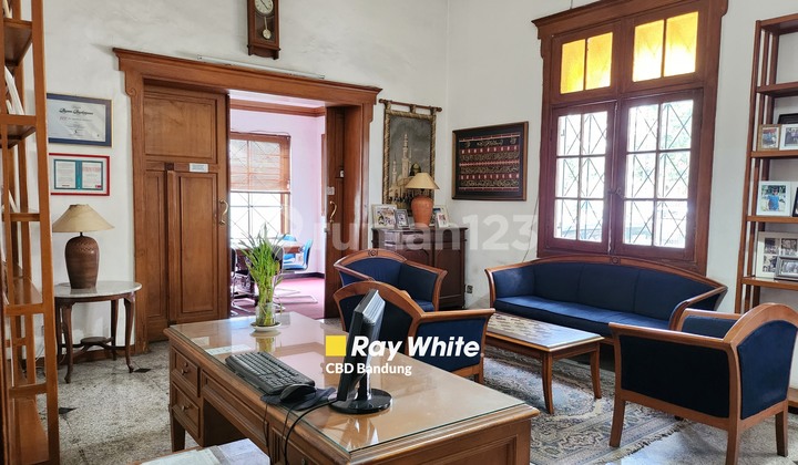 RUMAH BELANDA di Sayap Riau Lokasi Premium, Bandung