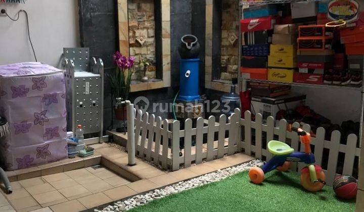 ruang keluarga rumah asri 1 lantai di