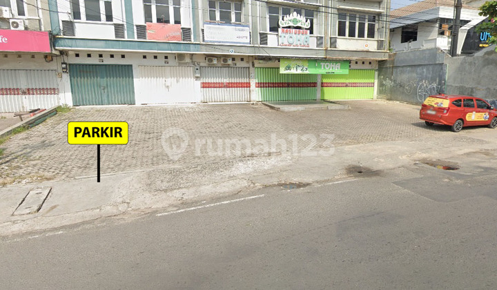 For Sale 3-Story Shop House on Diponegoro Street 2