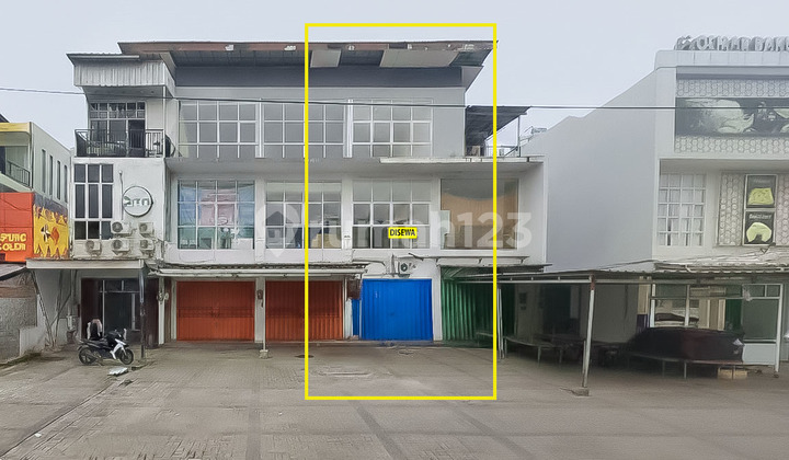 Sewa Ruko 3 Lantai Pinggir Jalan di Way Halim