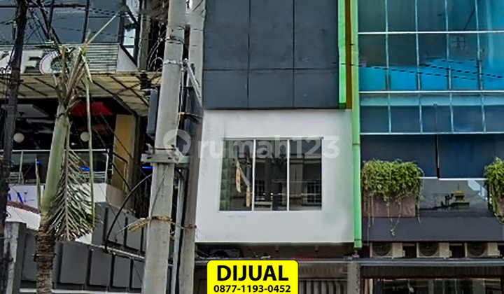 3-Story Shop House for Sale / Rent on Main Road Side in Enggal 2