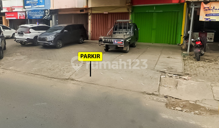 Rent 3-Story Shop House by the Road in Way Halim 2