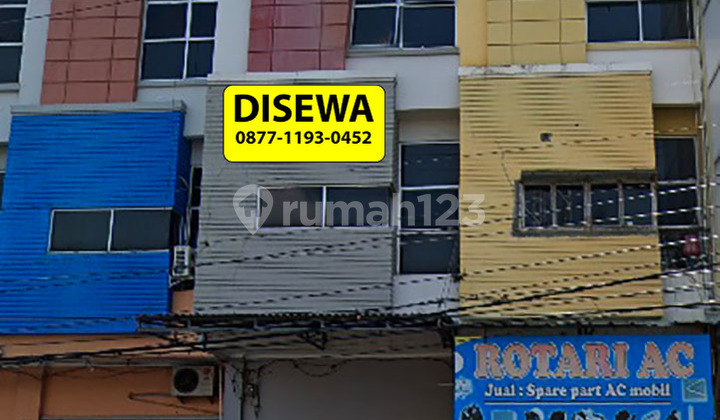 3-Story Shop House for Rent on Gajah Mada Main Road 2