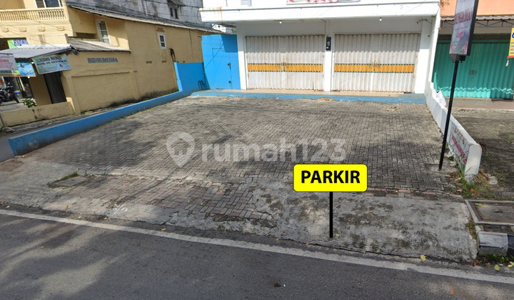 Two-Door Connected Shop House 3 Floors by Teuku Umar Kedaton Roadside 2