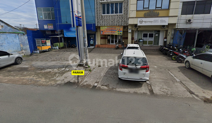 3-Story Shop House for Rent on Antasari Street 2