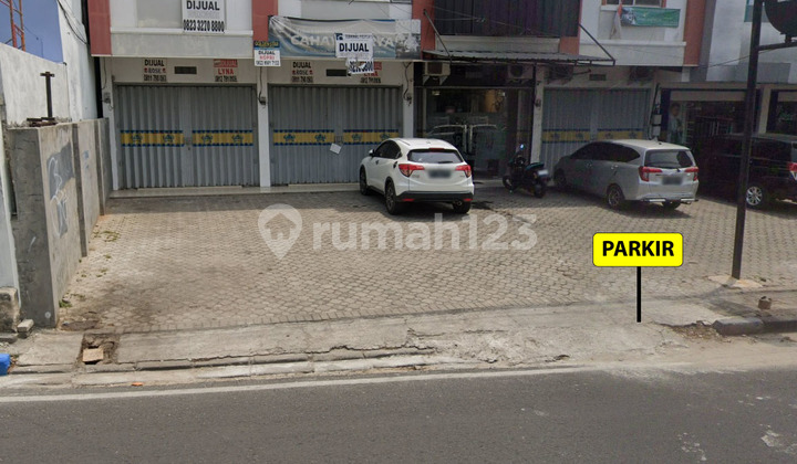 For Rent: 3-Story Shop House by Teuku Umar Street 2