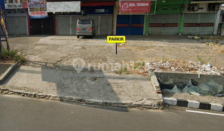 3-Story Shop House for Rent on Rajabasa Roadside 2