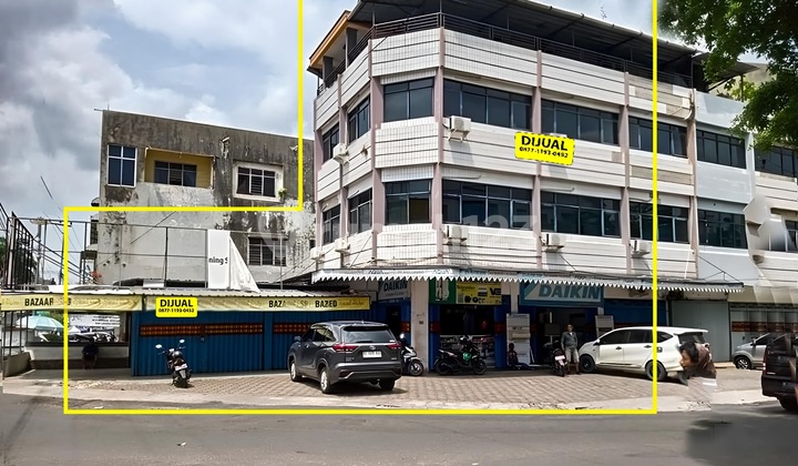 Dua Ruko Dua Kios 3 Lantai Pinggir Jalan Raden Intan