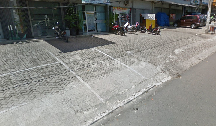 For Sale: 3-Story Shop House on Teuku Umar Main Road in Kedaton 2
