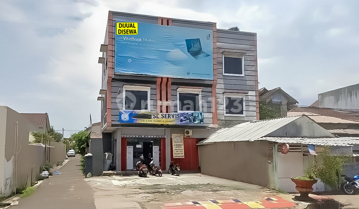 Jual Ruko Gandeng 3 Pintu 3 Lantai Jalan Ahmad Yani Jual Ruko Gandeng 3 Pintu 3 Lantai Jalan Ahmad Yani