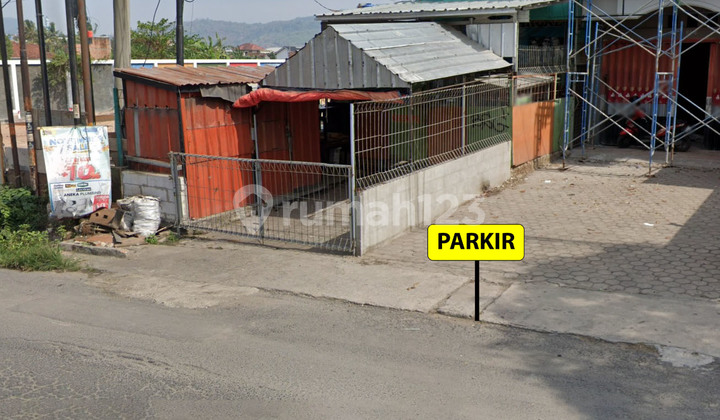 For Rent: 3-Story Shop House on Antasari Street Side 2