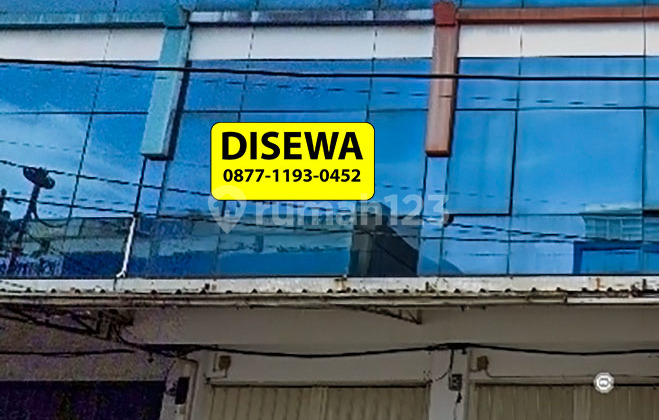 For Rent: 3-Storey Shop House on Main Road in Enggal 2