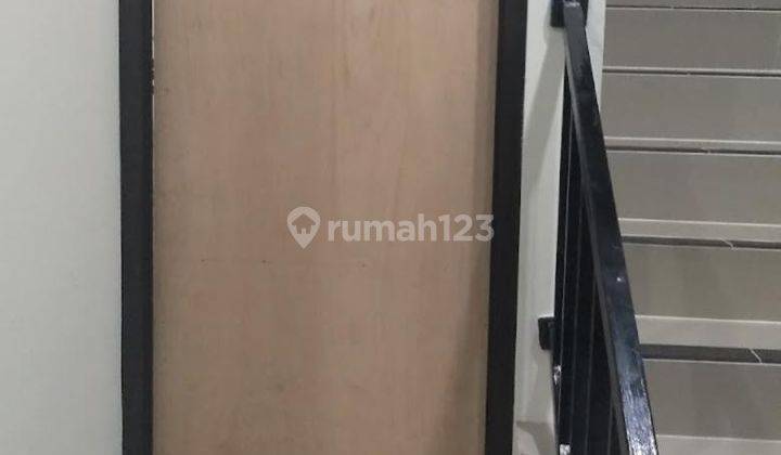 Rumah Murah 2 Lantai Elegan Eksekutif Bebas Banjir  2