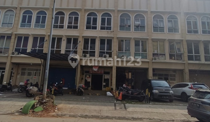 For Rent: Mutiara Taman Palem Shop House 3 Floors Best Location West Jakarta For Rent: Mutiara Taman Palem Shop House 3 Floors Best Location West Jakarta