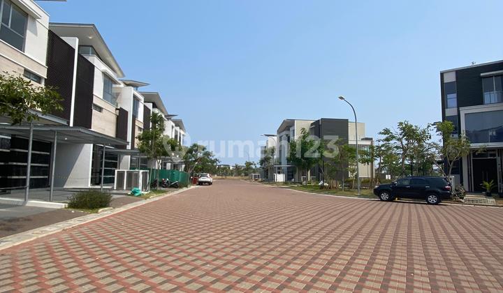 For Rent Golf Island The Mozart Signature House UK 8x20, 3 Floors Best Price at Pantai Indah Kapuk Brand New North Jakarta 2