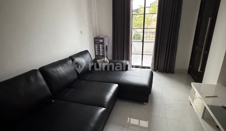Disewa Rumah Furnish Golf Island PIK 3Lt Uk 5x15 m² at Jakarta Utara 
 2