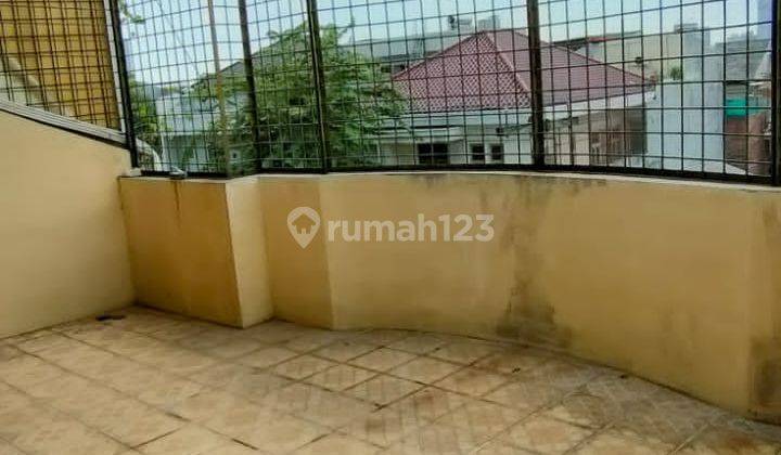 Dijual Ruko Multi Fungsi Tomang 3 Lantai 11