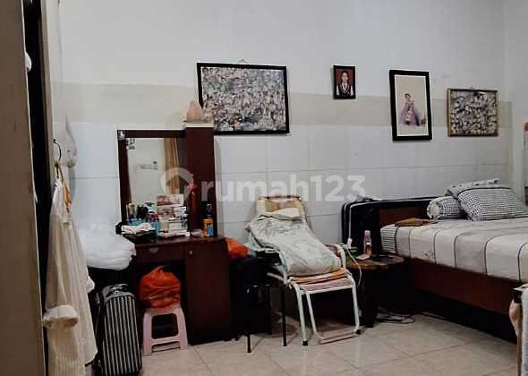 Dijual Cepat Rumah 3 Lantai Lokasi Tanjung Duren Jakarta Barat