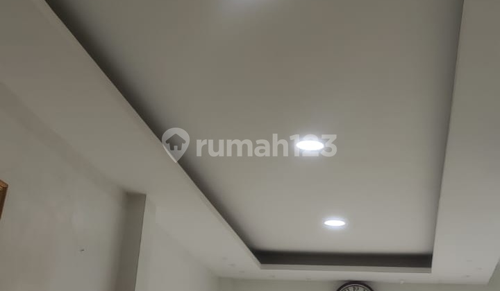 Rumah 2 Lantai Bagus tinggal bawa koper. Ery 4