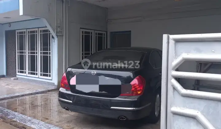 Rumah Lebar Mangga Besar Lokasi Strategis 1