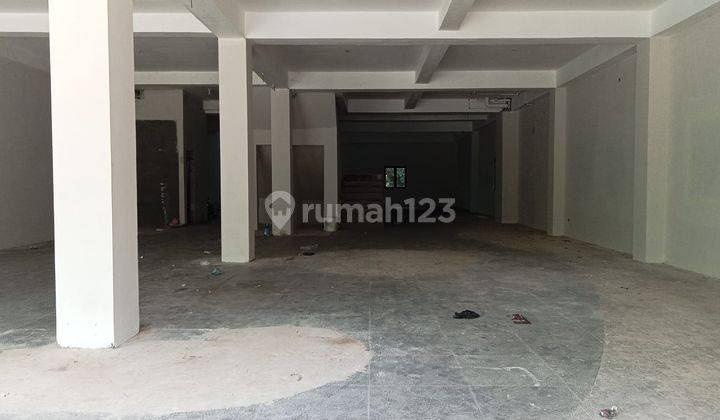 Ruko 2 unit jadi 1 pinggir jalan besar cocok untuk kantor dan mess 4