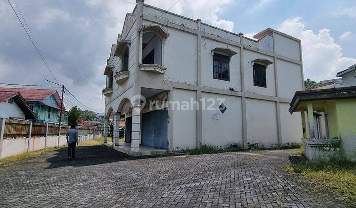 kantor dan gudang di tengah kota balikpapan