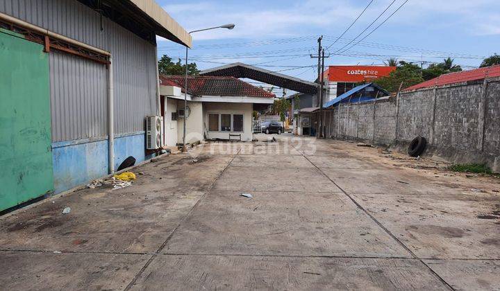 Kantor + gudang di pinggir jalan sepinggan dengan parkiran yg luas 2