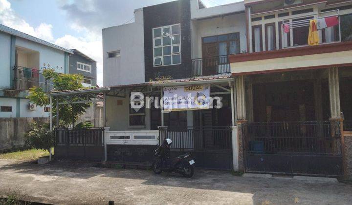 rumah cantik siap huni. harga bersahabat di gang tumaritis balikpapan 1