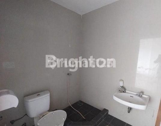 BSB shop house suitable for a cafe, restaurant, or office.