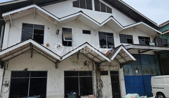 Strategic Warehouse in the Heart of Balikpapan City