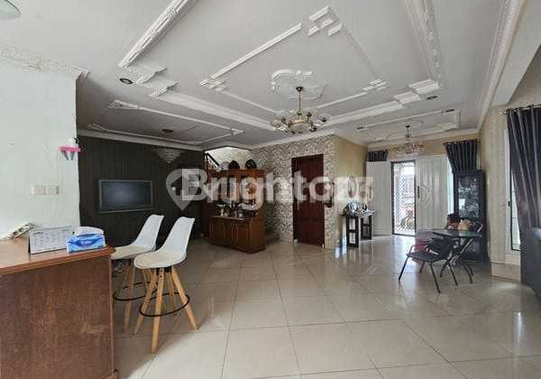 Beautiful House Corner Position in Favorite Cluster in Balikpapan 2