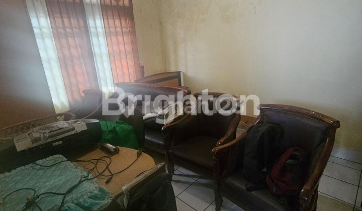 rumah cantik minimalis di kompleks PGRI Ruhui 2