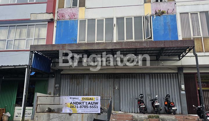 Ruko 2 unit jadi 1 pinggir jalan cocok untuk kantor dan usaha Ruko 2 unit jadi 1 pinggir jalan cocok untuk kantor dan usaha