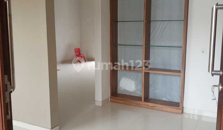 House in Palma Grandia Citraland, West Surabaya 2