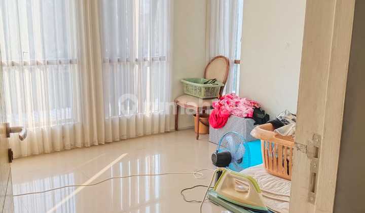 Greenlake Citraland West Surabaya House Semi-Furnished Near Pakuwon Mall